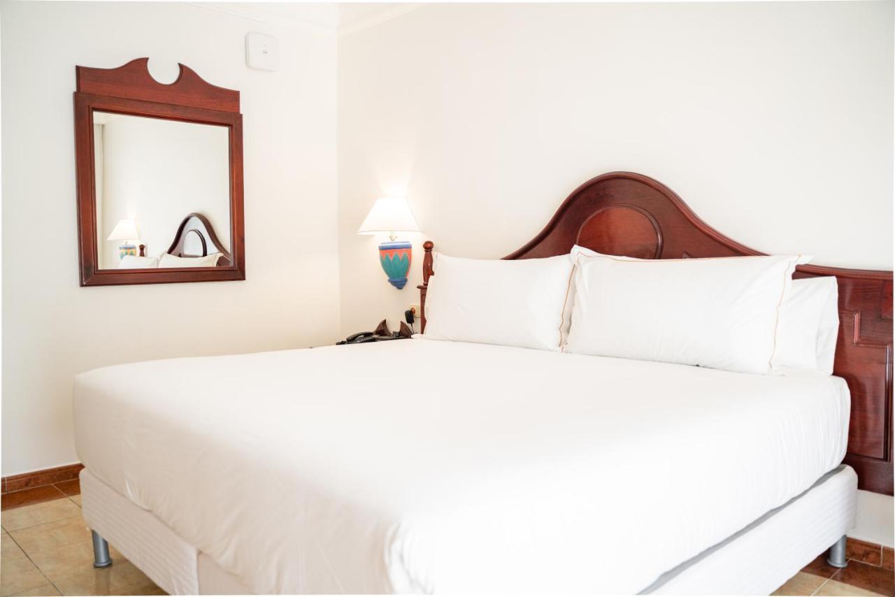 Junior Suite with Pool View